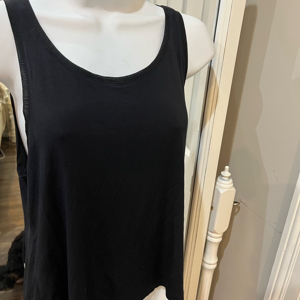 Chic Black Sleeveless Women's Tank Top